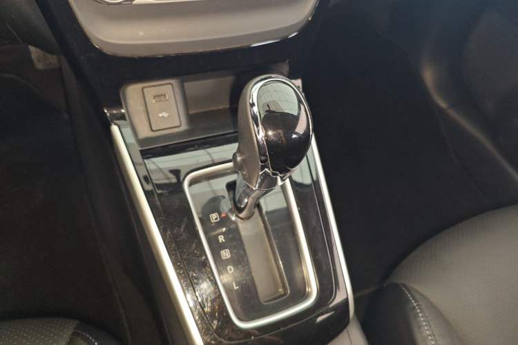 Used Nissan Sylphy 2019 1.6XV CVT Smart Connect Luxury Edition China VI Standard
