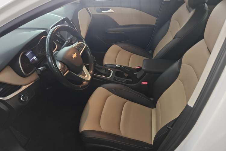 Used Chevrolet Monza 2020 320 Automatic Enjoyment Edition Left Front Seat