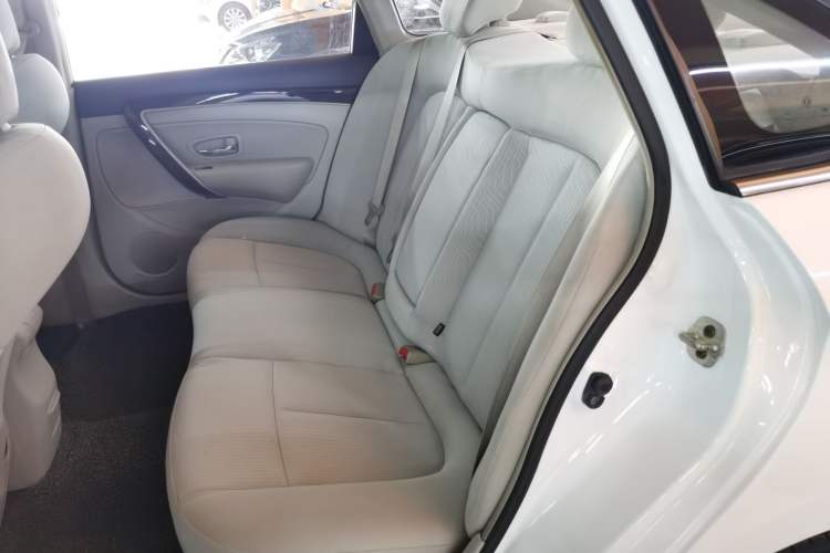 Used Dongfeng Aeolus A60 2016 1.6L Automatic Luxury Model
