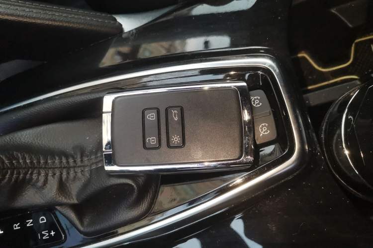 Used Renault Koleos 2017 2.5L 4x4 Flagship Edition
