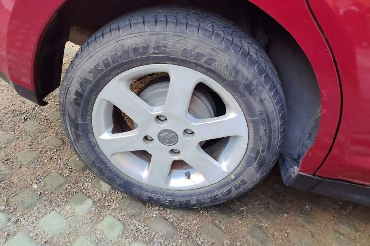 Used Venucia R50 2013 1.6L Automatic Fashion Edition