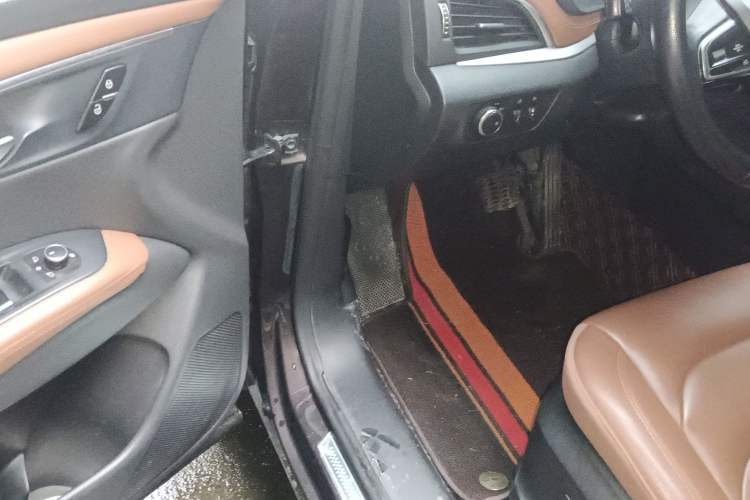 Used BORGWARD BX7 2018 28T 2WD Comfort Version 5 Seats China VI Emission Standard
