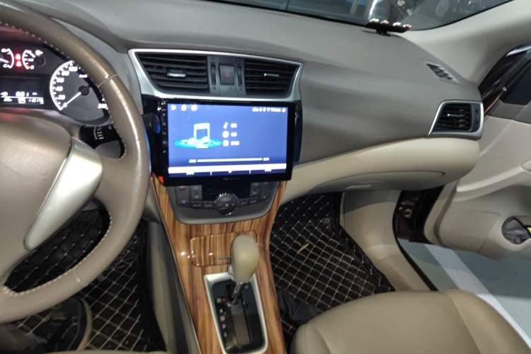 Used Nissan Sylphy 2014 1.6XV CVT Deluxe Edition Audio And AC Panel