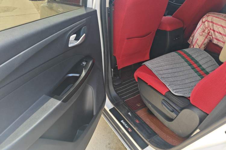 Used Baojun 730 2021 1.5L Manual Fashion Version 7 Seats