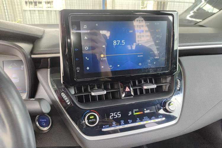 Used Toyota Levin 2019 Dual-Engine 1.8H E-CVT Sport Edition China VI Standard Audio And AC Panel