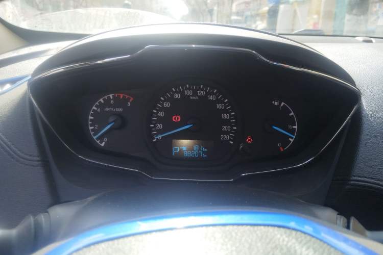 Used Ford Escort 2015 1.5L Automatic Fashion Model
