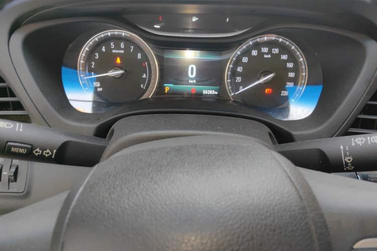 Used Buick GL6 2019 18T 6-Seater Connected Luxury Version China V Standard Odometer Close Up