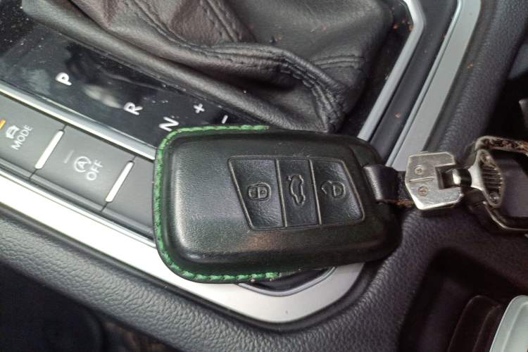 Used Volkswagen Variant 2018 380TSI Two-Wheel Drive Comfort Edition
