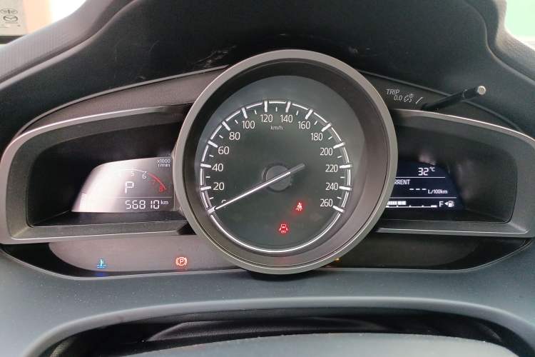 Used Mazda CX-4 2020 2.5L Automatic 2WD Sky-Drive Fun Edition
