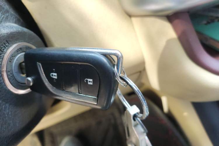 Used Toyota Highlander 2017 2.0T Two-Wheel Drive Elite Version 7 Seats