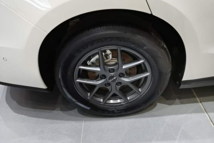 Used BYD Seal 06 New Energy 2025 DM-i Smart Drive 80KM Luxury Model Right Rear Wheel Hub