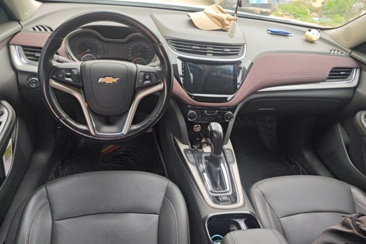 Used Chevrolet Malibu 2018 530T Automatic Luxury Edition Center Console