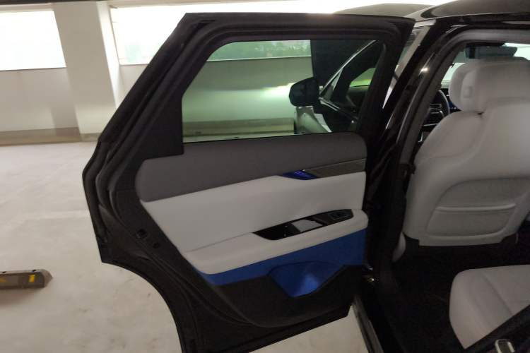 Used Cadillac OPTIQ 2024 Standard Range Version