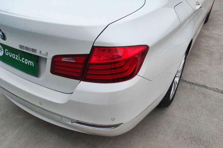 Used BMW 5 Series 2014 525Li Luxury Design Package Right Rear Taillight