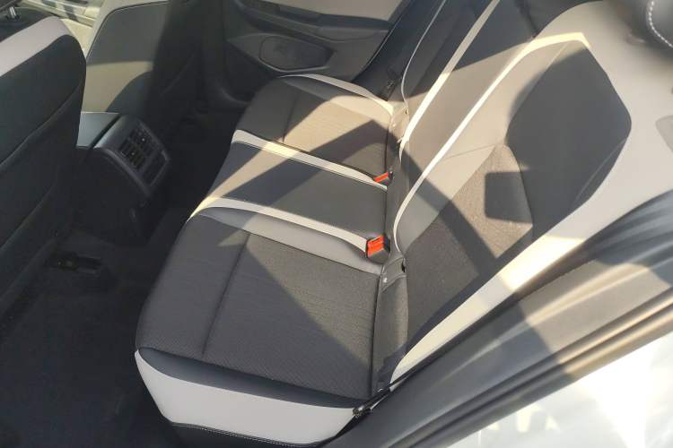 Used Volkswagen Golf 2023 Facelift 280TSI DSG Pro Left Rear Seat