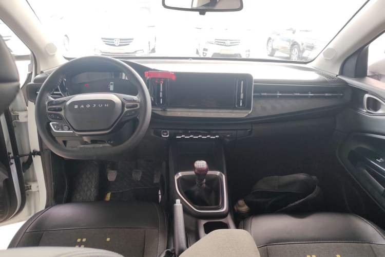Used Baojun RM-5 2019 1.5T Manual Elite Version with 24-Hour Online Service 6 Seats