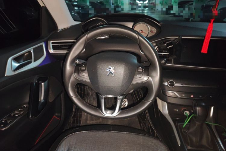 Used Peugeot 308S 2015 1.2T Automatic Jingchi Edition Steering Wheel