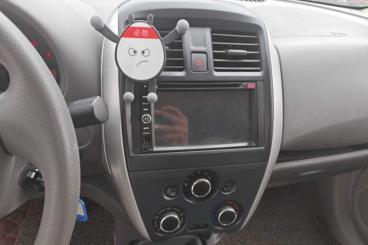 Used Nissan Sunny 2015 1.5XE CVT Comfort Edition Audio And AC Panel