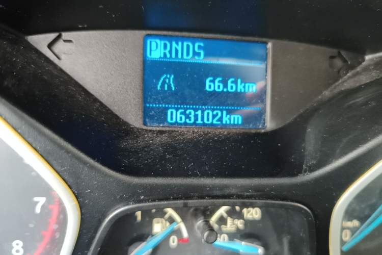 Used Ford Focus 2015 Sedan 1.6L Automatic Comfort Model Odometer Close Up