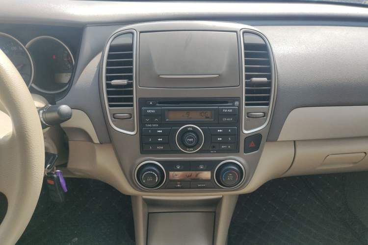 Used Nissan Sylphy 2012 Classic 1.6XE Manual Comfort Edition