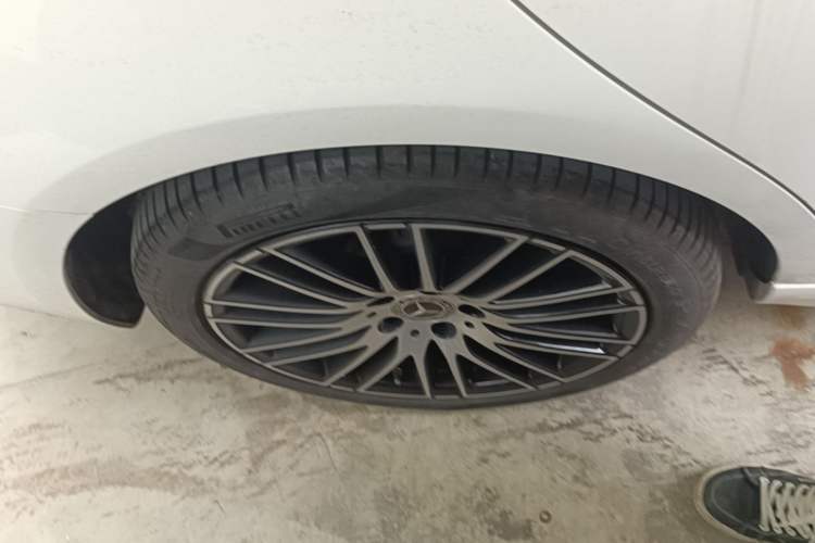 Used Mercedes-Benz C-Class 2024 Restyled C 260 L Sport Edition Right Rear Wheel Hub