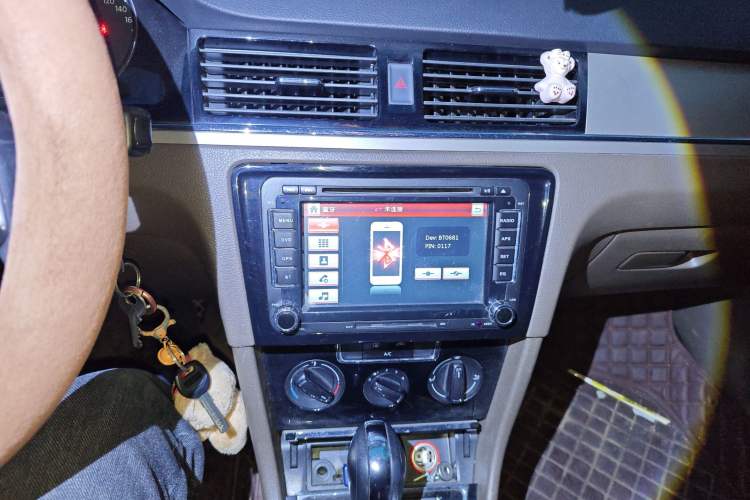 Used Volkswagen Bora 2014 1.6L Automatic Comfort Model Audio And AC Panel