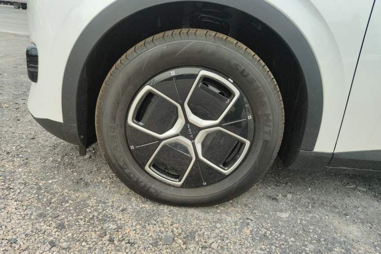 Used AION UT 2025 330 Starlight Edition Left Front Wheel Hub