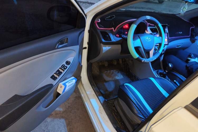 Used Hyundai Verna (older generation) 2016 1.4L Manual Smart GLS Trim