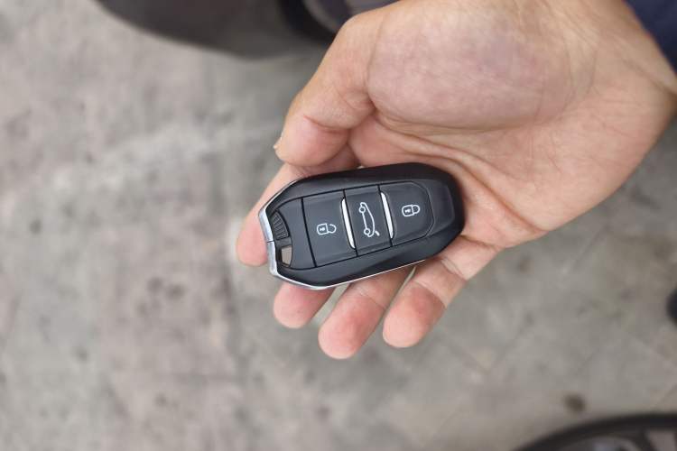 Used Dongfeng Aeolus A9 2016 1.8T Luxury Model