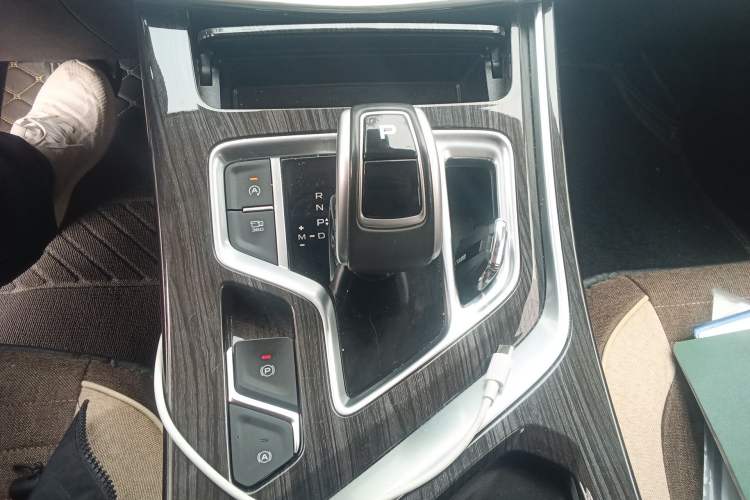 Used Geely Auto Jiajie 2021 Zhiqing 1.5TD DCT Luxury Model Gear Lever