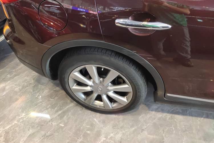 Used Infiniti QX50 2013 2.5L Two-Wheel-Drive Zunya Edition