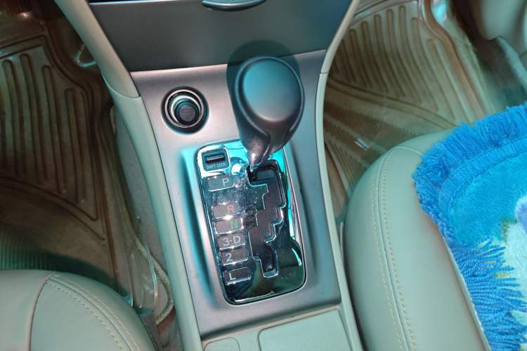 Used Toyota Corolla EX 2013 1.6L Automatic Luxury Edition
