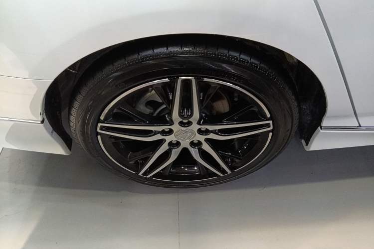 Used Honda Accord 2022 260TURBO Phantom Night · Prestige Edition Right Rear Wheel Hub