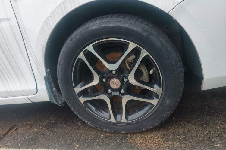 Used BYD G5 2014 1.5TID Automatic Flagship Model