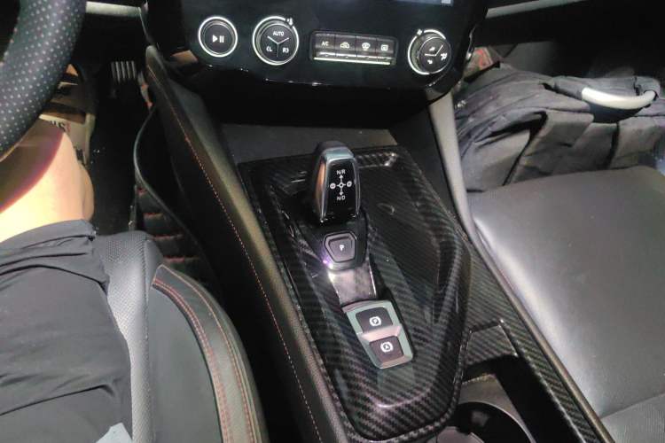 Used Lynk & Co 02 2018 1.5T DCT Two-Wheel Drive Pro Version China V Emission Standard