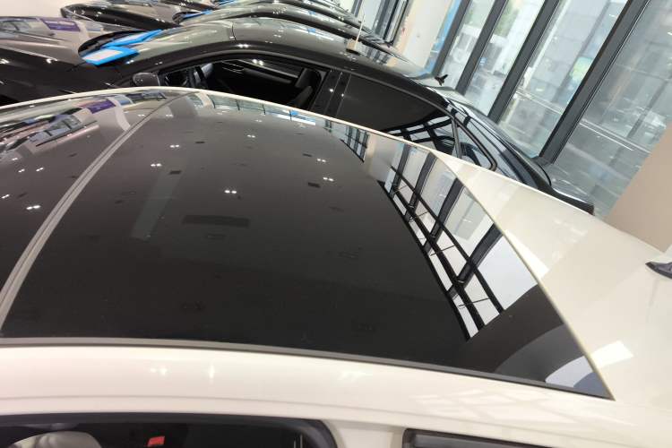 Used Volkswagen Polo 2019 Plus 1.5L Automatic Colorful Technology Edition Roof