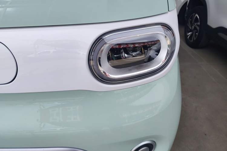 Used Wuling Hongguang MINIEV 2024 3rd Generation 215km Youth Edition Left Front Headlight