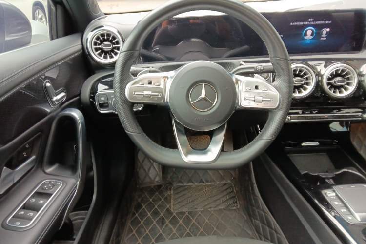 Used Mercedes-Benz A-Class 2022 Revised Version A 200 L Sport Sedan Fashionable Style Steering Wheel