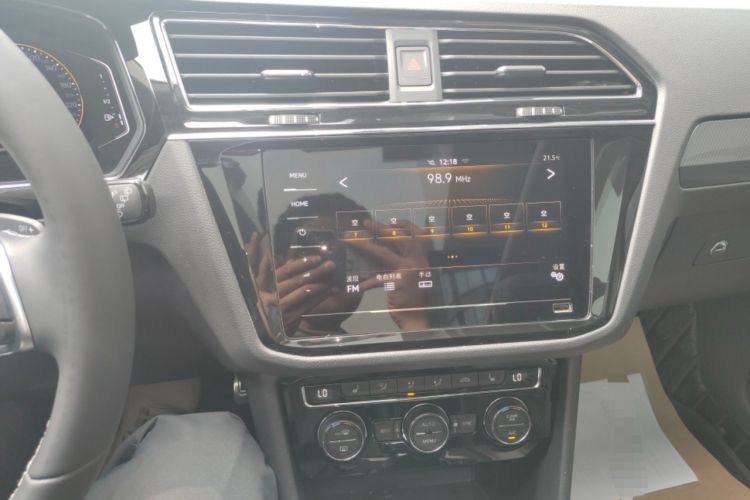 Used Volkswagen Tiguan L 2021 330TSI Automatic Two-Wheel Drive R-Line Enhanced Edition Audio And AC Panel