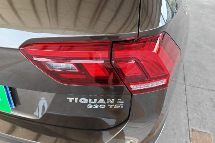 Used Volkswagen Tiguan L 2018 330TSI Automatic Two-Wheel Drive Luxury Edition Right Rear Taillight