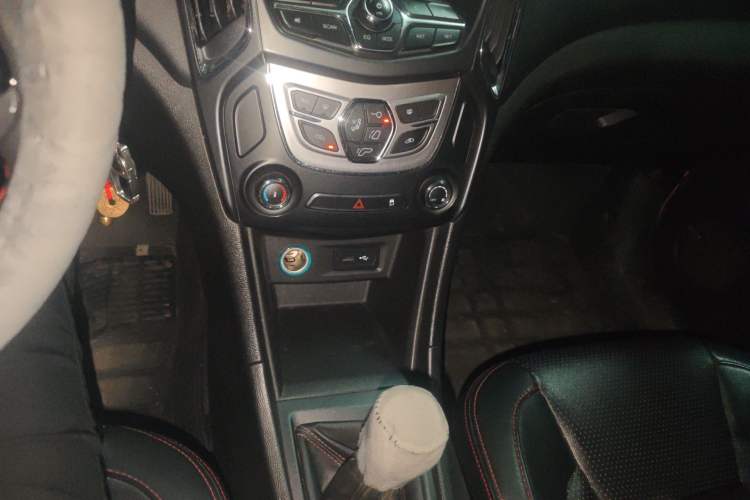 Used Chery Arrizo 5 2016 1.5L Manual Lingchao Edition Audio And AC Panel