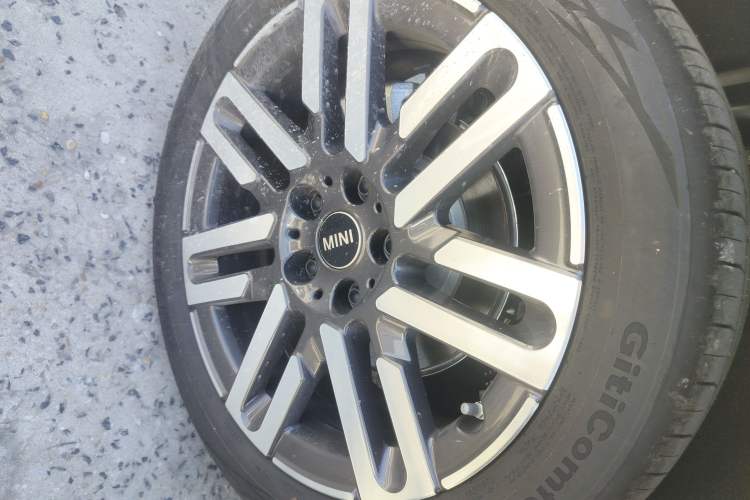 Used MINI Electric MINI COOPER 2025 456km COOPER E Classic Style
