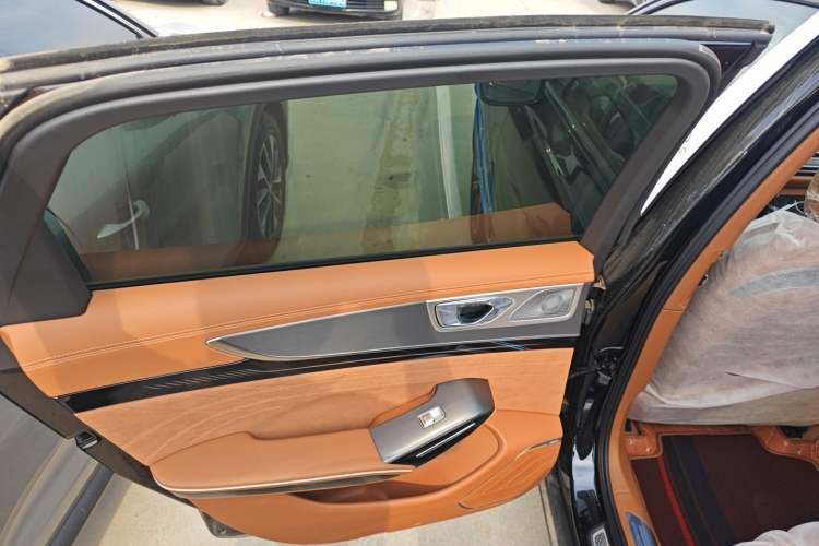 Used Hongqi H9 2024 2.0T Qixiang Private Style Edition