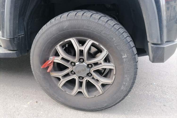 Used BAIC Off-Road BJ40 2023 2.0T Automatic Four-Wheel Drive Urban Hunter Edition Chivalrous Type Right Front Wheel Hub