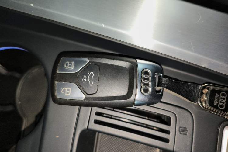 Used Audi A4L 2024 40 TFSI Fashion Dynamic Model
