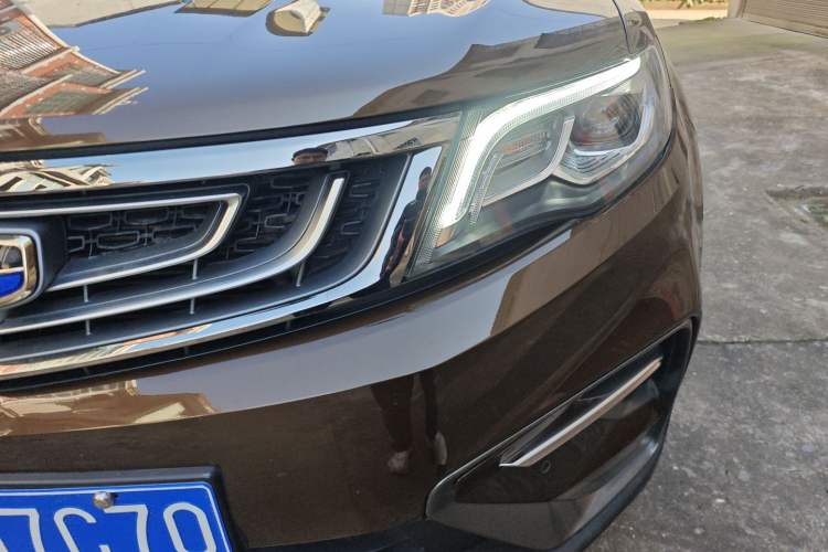 Used Geely Auto Emgrand X7 Sport 2018 1.8TD Automatic Two-Wheel Drive Smart Connect 4G Internet Edition
