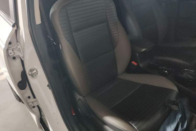 Used Kia Sportage R 2019 2.0L Automatic Smart Luxury Edition Right Front Seat