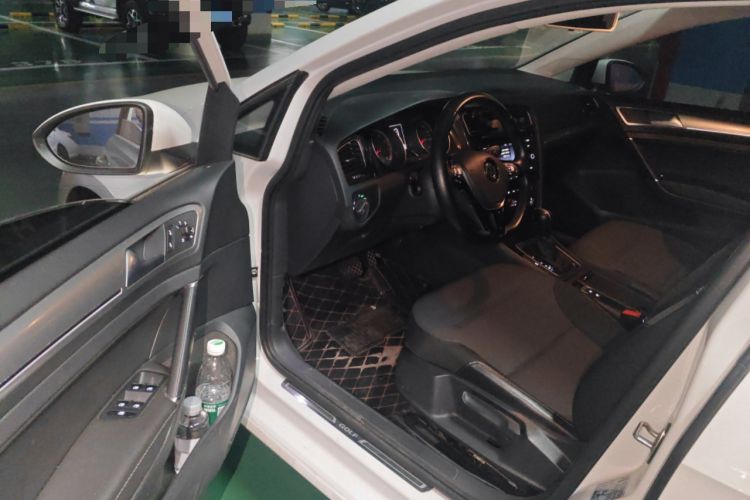 Used Volkswagen Golf 2018 230TSI Automatic Comfort Model
