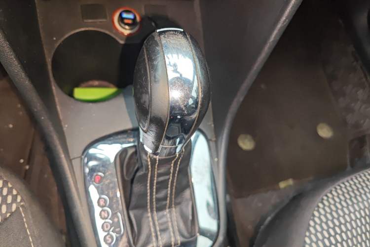 Used Volkswagen Polo 2012 1.6L Cross Polo Automatic Transmission Gear Lever