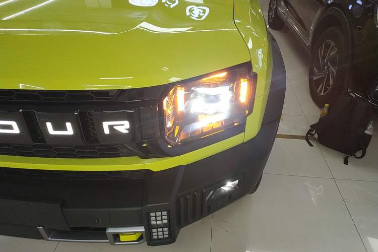 Used JETOUR Traveler 2023 1.5T Two-Wheel Drive Discovery PRO